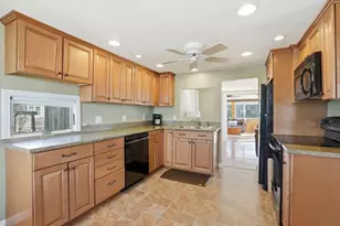 14 Concord St, Marshfield, MA 02050 - Photo 16