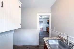 18 Ellsworth St, Worcester, MA 01610 - Photo 6