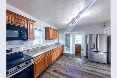 18 Ellsworth St #3, Worcester, MA 01610 - Photo 2