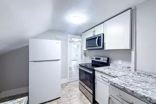 18 Ellsworth St, Worcester, MA 01610 - Photo 2