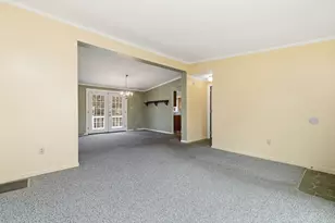 50 Highland St, Taunton, MA 02780 - Photo 12