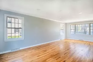 252 Pinewood Dr, Longmeadow, MA 01106 - Photo 8