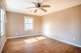 252 Pinewood Dr, Longmeadow, MA 01106 - Photo 22