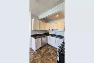 70 Vale St, Worcester, MA 01604 - Photo 18