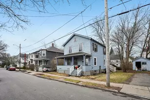 23 Bradford St, Salem, MA 01970 - Photo 2