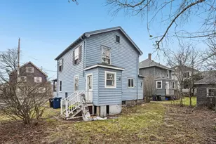 23 Bradford St, Salem, MA 01970 - Photo 4