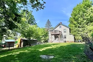 10 Franklin St, Medway, MA 02053 - Photo 28