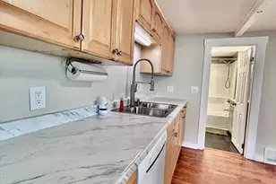 10 Franklin St, Medway, MA 02053 - Photo 14
