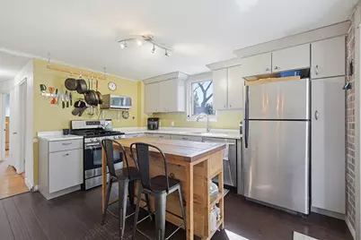 10 Parsons Ave, Waltham, MA 02453 - Photo 8