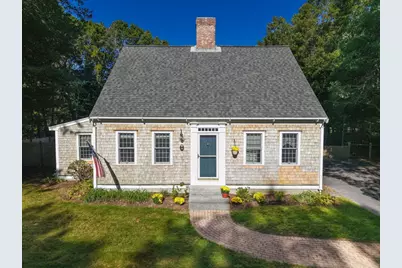 10 Hunters Trl, Sandwich, MA 02563 - Photo 1