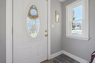 18 Circle Dr, Framingham, MA 01702 - Photo 14