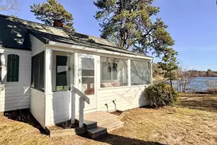 43 Pond St, Dennis, MA 02670 - Photo 4