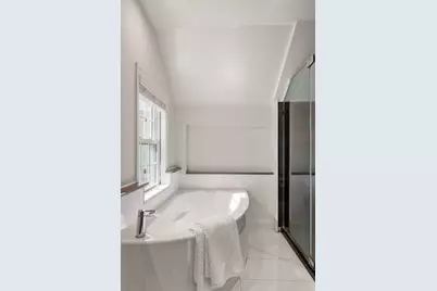 102 Washington St, Sherborn, MA 01770 - Photo 16