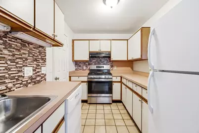 27 Harrison St #C, Boston, MA 02131 - Photo 6