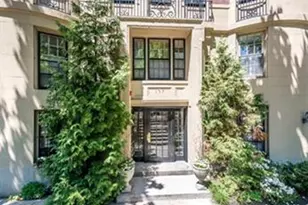 137 Marlborough St, Boston, MA 02116 - Photo 2
