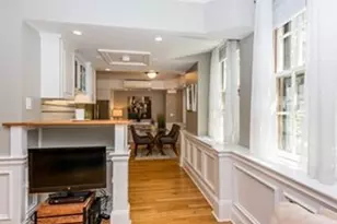 137 Marlborough St, Boston, MA 02116 - Photo 10