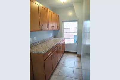 96 Pleasant St #2, Marlborough, MA 01752 - Photo 2