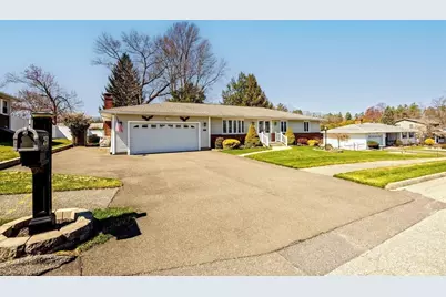 256 Tolpa Circle, Chicopee, MA 01020 - Photo 4