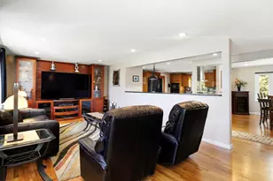 256 Tolpa Cir, Chicopee, MA 01020 - Photo 6