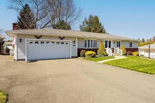 256 Tolpa Cir, Chicopee, MA 01020 - Photo 2