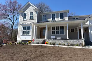 23 Priscilla Cir, Wellesley, MA 02481 - Photo 2