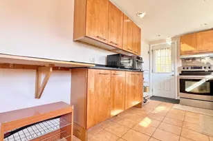 22 Ames St, Quincy, MA 02169 - Photo 6