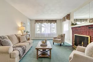 32 Vogel St, Boston, MA 02132 - Photo 4