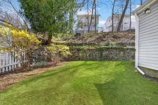 32 Vogel St, Boston, MA 02132 - Photo 36