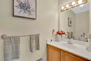 61 Abbey Memorial Dr, Chicopee, MA 01020 - Photo 12