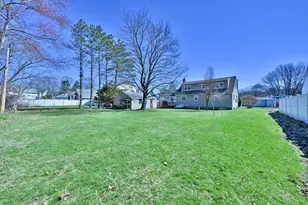 22 Trahan Ave, Worcester, MA 01604 - Photo 6