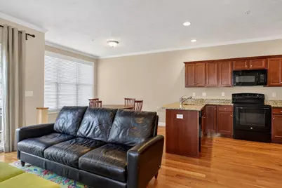 27 Autumn Ln #27, Northborough, MA 01532 - Photo 4