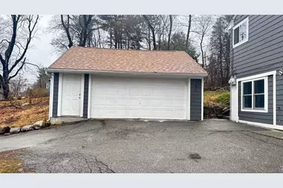 86 Crestwood Dr, Northborough, MA 01532 - Photo 2