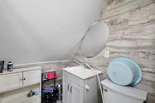 8 Lowell St, Worcester, MA 01603 - Photo 36