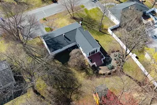 154 Holly Ln, Holliston, MA 01746 - Photo 4