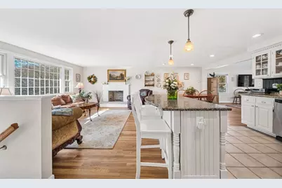 154 Holly Lane, Holliston, MA 01746 - Photo 8