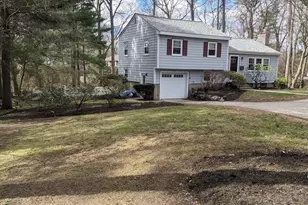 8 Mayfair St, Norwood, MA 02062 - Photo 2