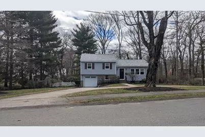 8 Mayfair St, Norwood, MA 02062 - Photo 1