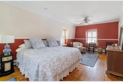 106 Elm St, Stoneham, MA 02180 - Photo 22