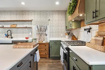 24 Russ St, Orange, MA 01364 - Photo 4