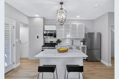 104 Thorndike St #2, Cambridge, MA 02141 - Photo 6