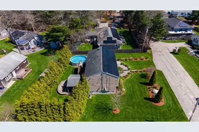 35 Avery St, New Bedford, MA 02745 - Photo 6