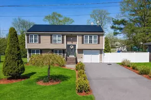 35 Avery St, New Bedford, MA 02745 - Photo 2