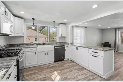 16 Meadowbank Rd, Billerica, MA 01821 - Photo 4