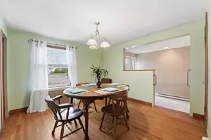 111 Woodlawn St, Chicopee, MA 01020 - Photo 6