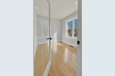42 High St, Shrewsbury, MA 01545 - Photo 4