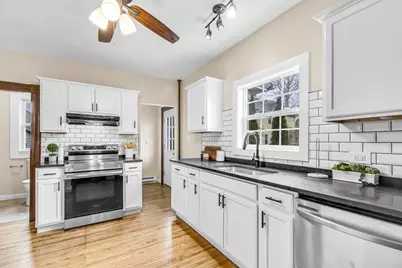 72 Larkspur Street, Springfield, MA 01108 - Photo 8