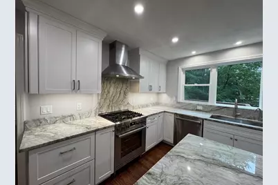 112 Burlington Street, Woburn, MA 01801 - Photo 4