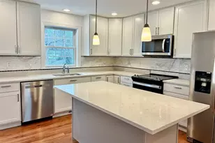 215 High St, Taunton, MA 02780 - Photo 4