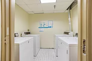 39 Hemenway St, Boston, MA 02115 - Photo 16