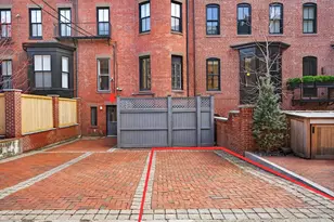 319 Marlborough St, Boston, MA 02116 - Photo 2